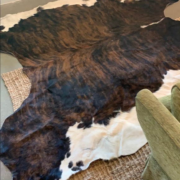 Cow hide rug - Picture 3 of 4